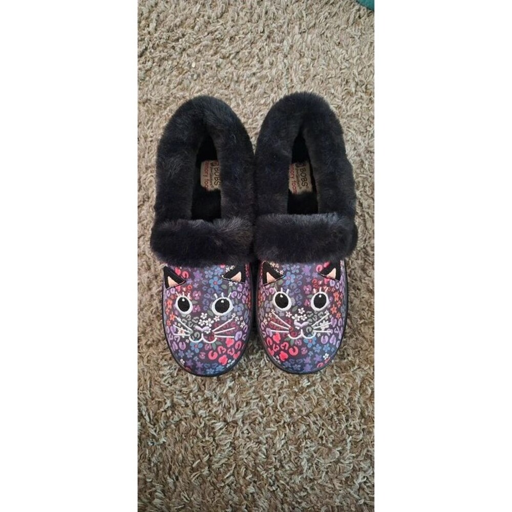Bobs Cat Slippers NEW Size 6